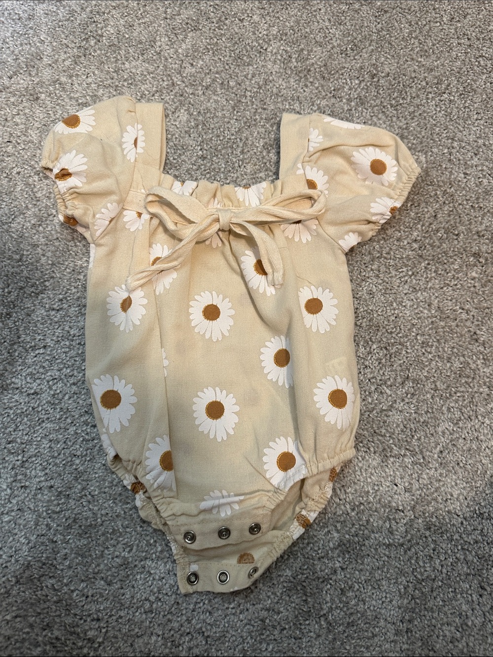 Daisy Print Baby Romper in Beige